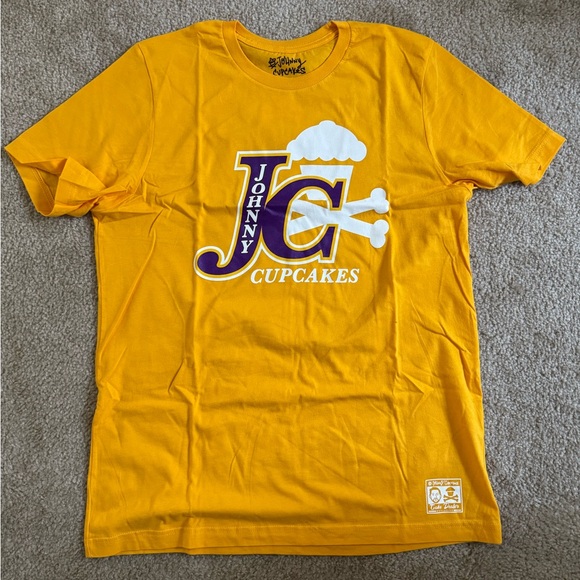 Johnny Cupcakes LAKERS Graphic Tee - Picture 1 of 2